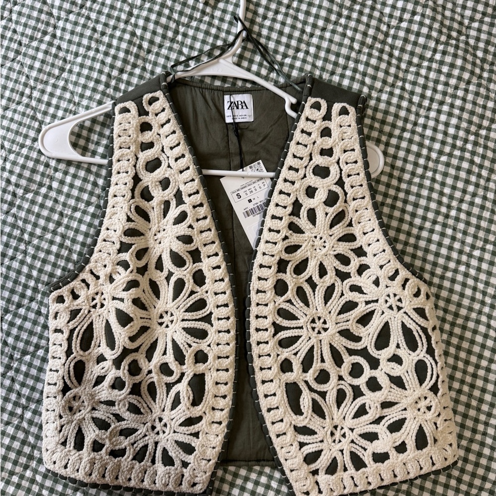 Zara Floral Crochet Vest in Cream and Green